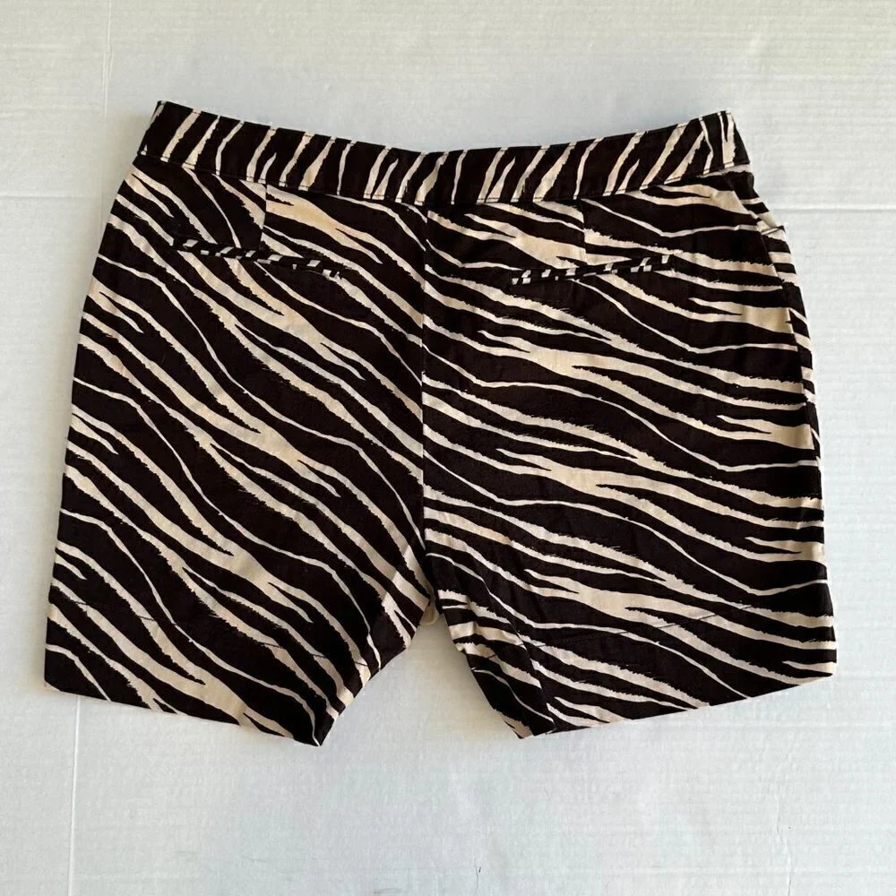 Ellen Tracy Brown and Cream Zebra Flat-Front Shorts, 10